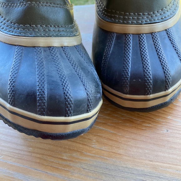 Kids Sorel winter boots size 3 - Picture 7 of 13